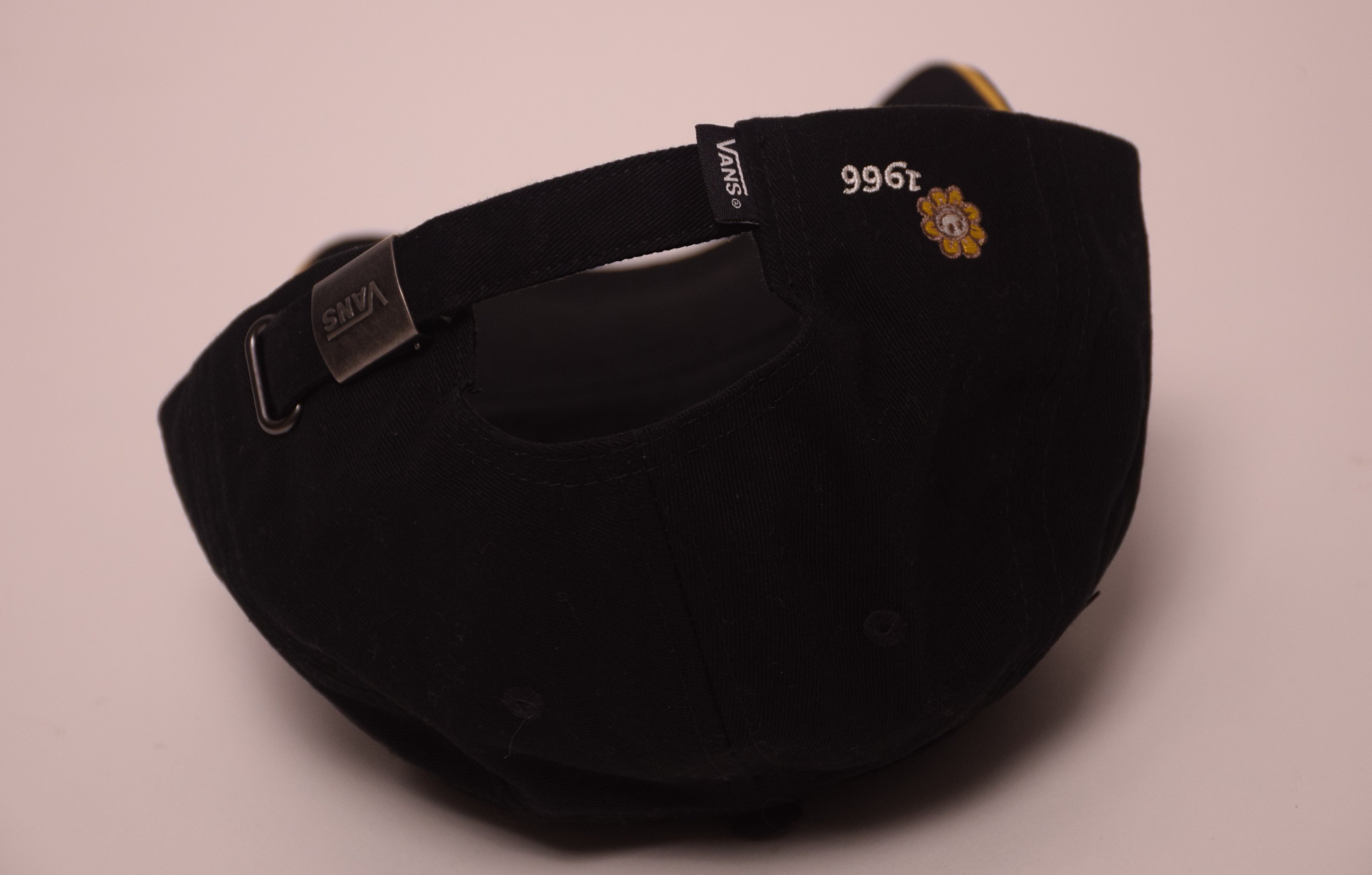 VANS OFF THE WALL CAP